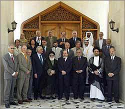 Consiglio Transitorio di Governo: Hamid Majid Moussa è nella fila centrale il sesto da sinistra